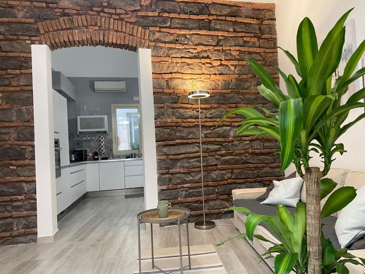 Apartment Alfonzetti-5 Min Walk To Central Train And Bus Station Catane Extérieur photo